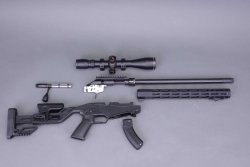 caliber 7+8/2018 Ruger Precision Rimfire in rechter Seitenansicht zerlegt.