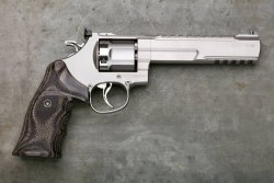 caliber 1/2021 Club 30 RLrange in rechter Seitenansicht