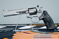 Inhalt: VISIER 10/2020 Club 30 RLrange