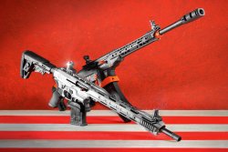 Inhalt: VISIER 10/2020 Typhoon F12 DC IPSC (vorne) und Derya MK 12 IPSC