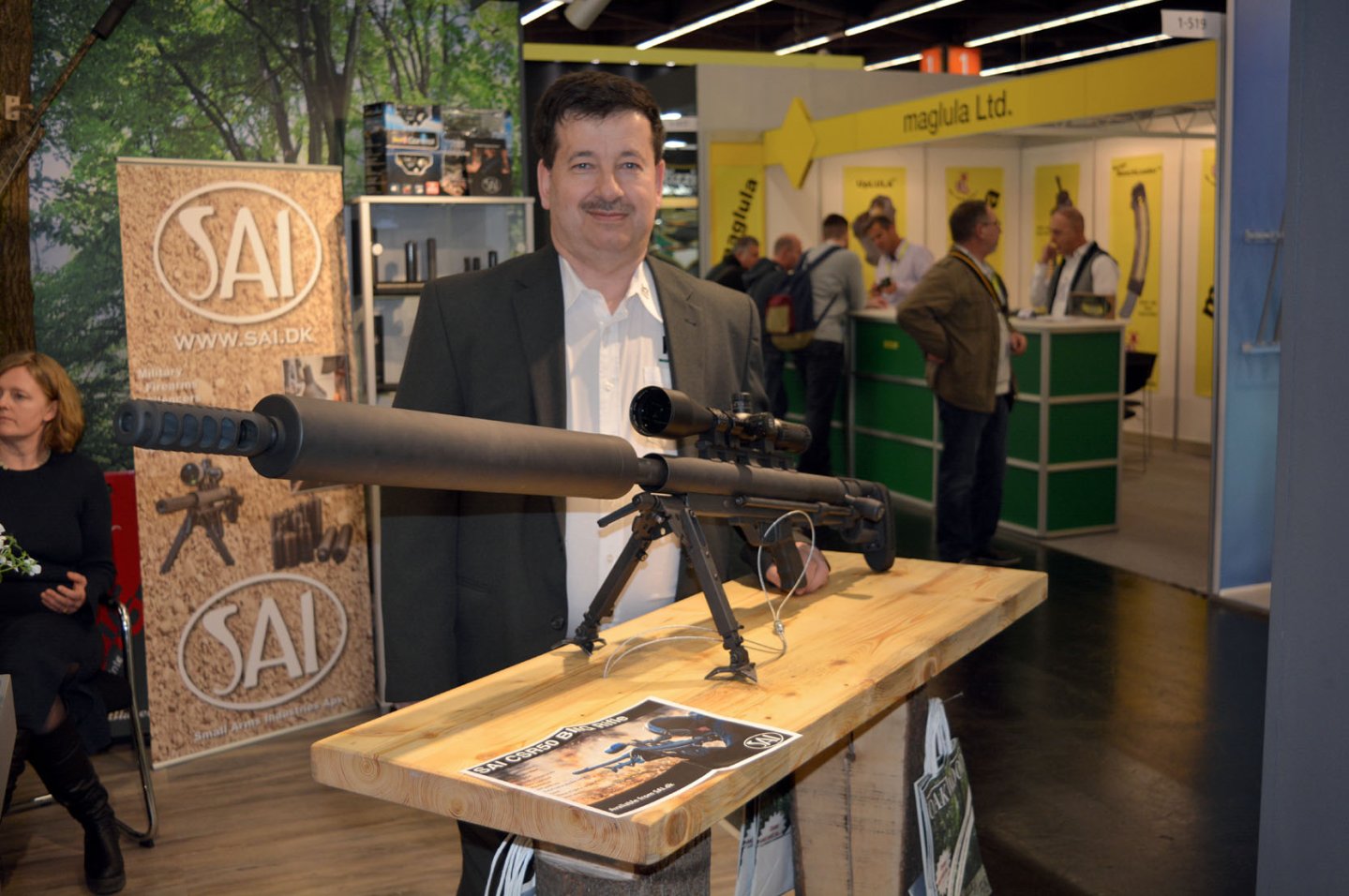 Das Präzisionsgewehr ITS SAI CSR 50 in .50 BMG präsentiert von Thomas Schenk am ITS-Stand auf der IWA OutdoorClassics 2016.