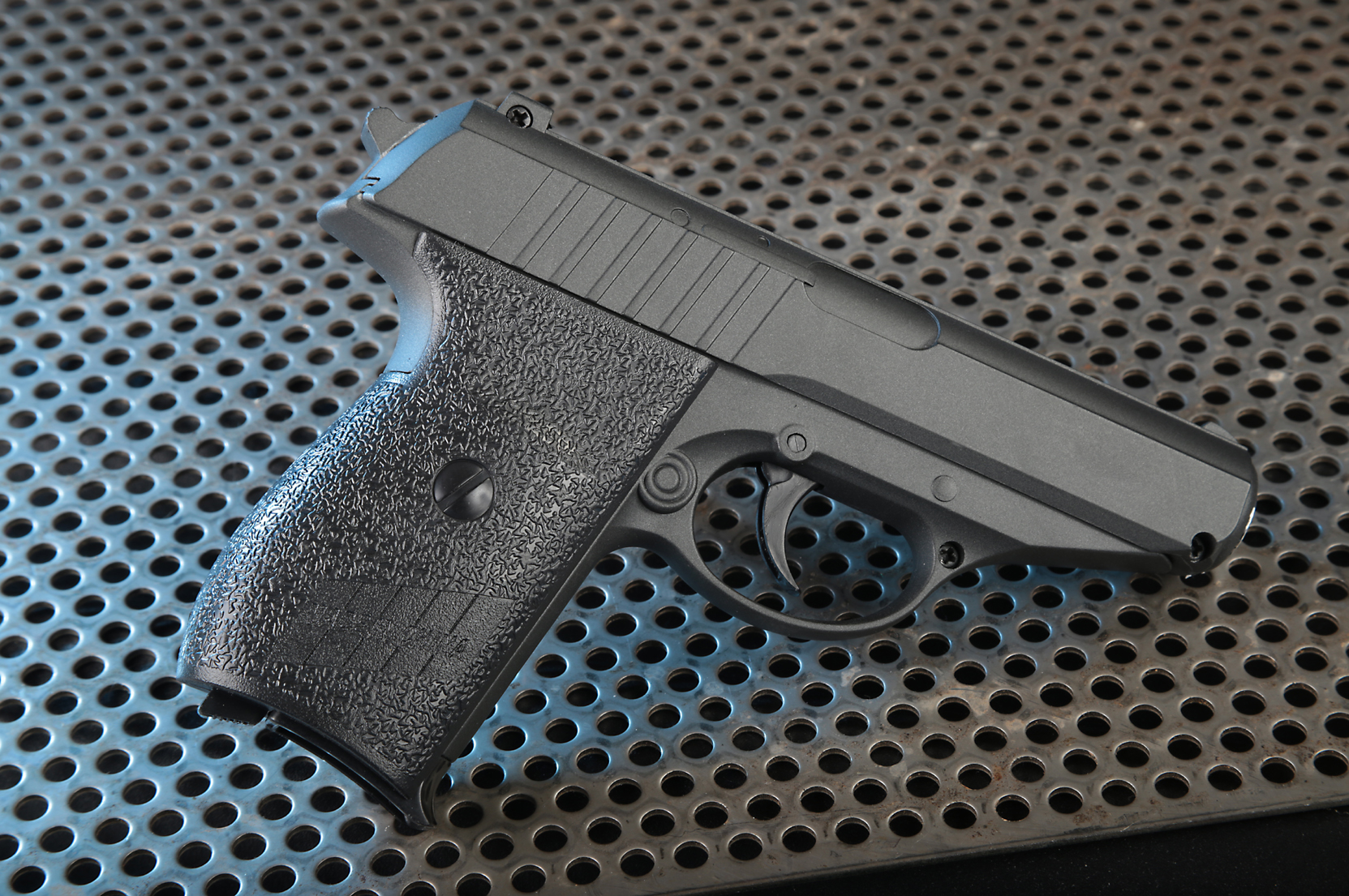 magazin-visier: Jetzt im Action-Bundle: VISIER Special Airsoft mit Airsoft-Pistole!