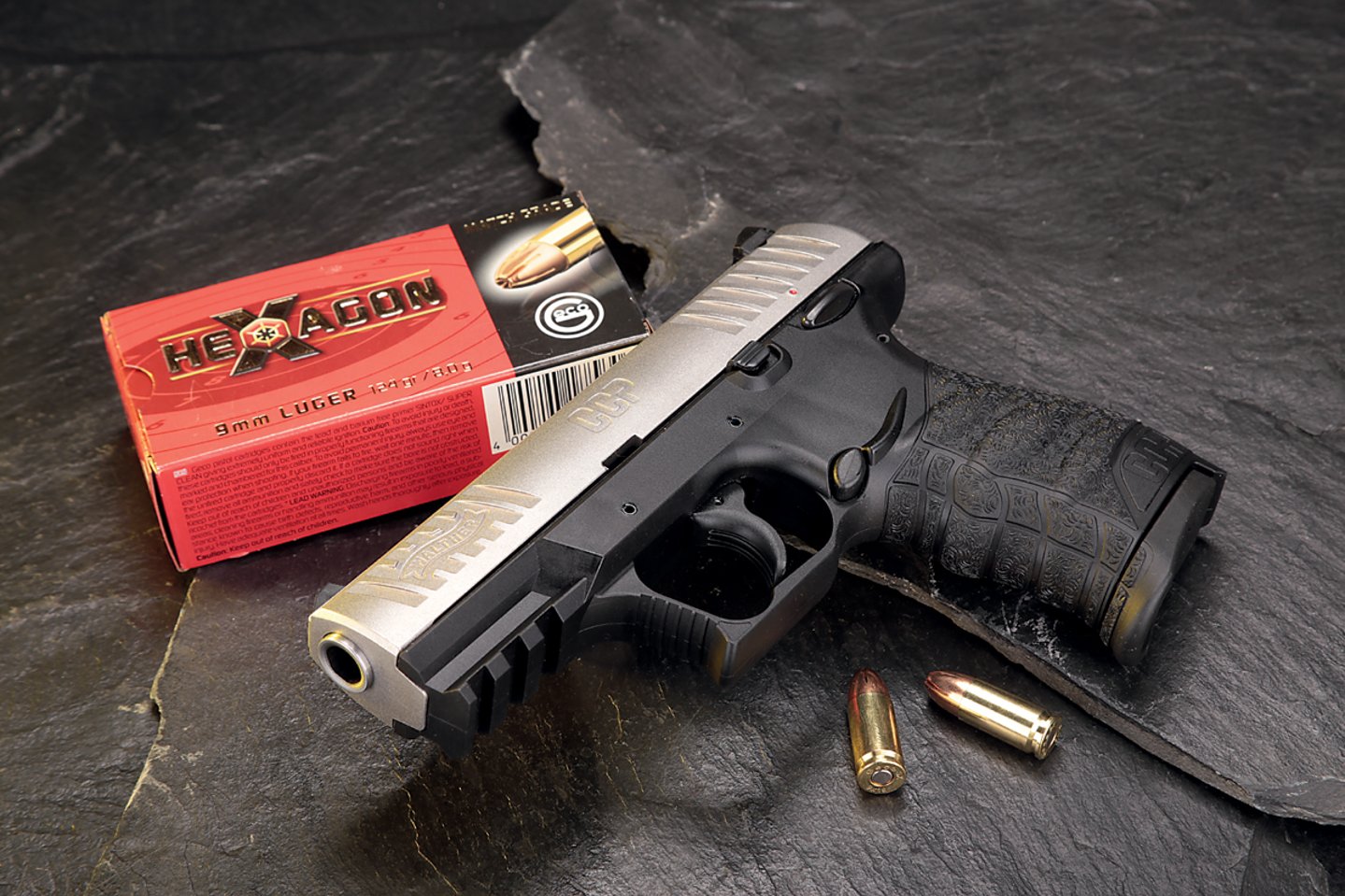 VISIER 02/2015: Titelthema ist die Walther CCP in 9 mm Luger