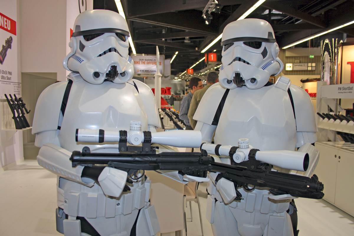 schmidt-und-bender: SCHMIDT & BENDER bringt farbige Zielfernrohre