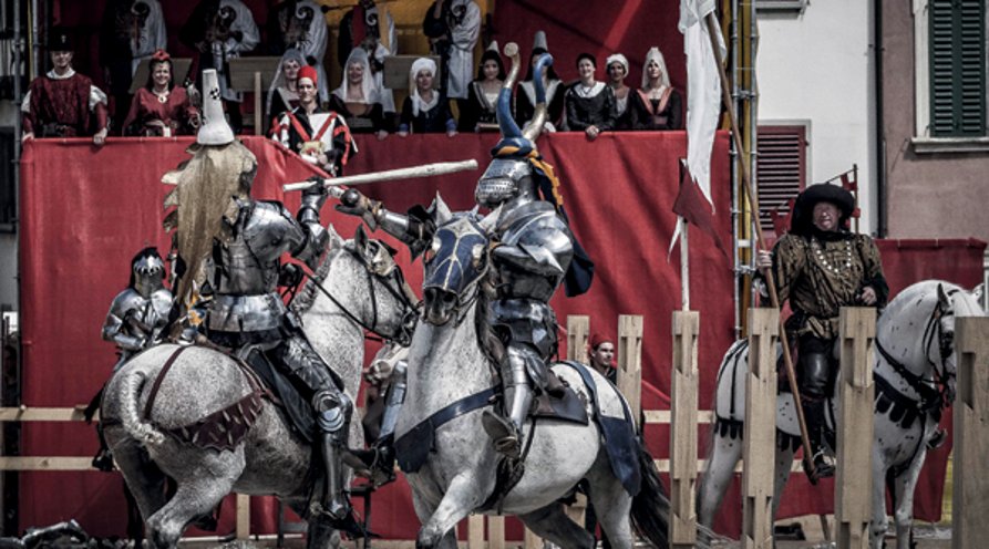 VISIER 10/2014 jetzt neu am Kiosk! VISIER 10/2014 jetzt neu am Kiosk!