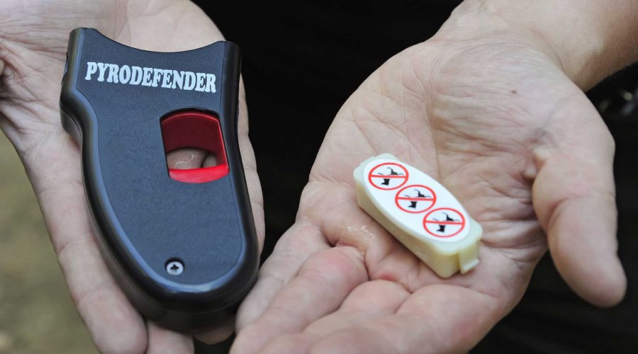 Die beiden Komponenten des Pyro-Defenders.