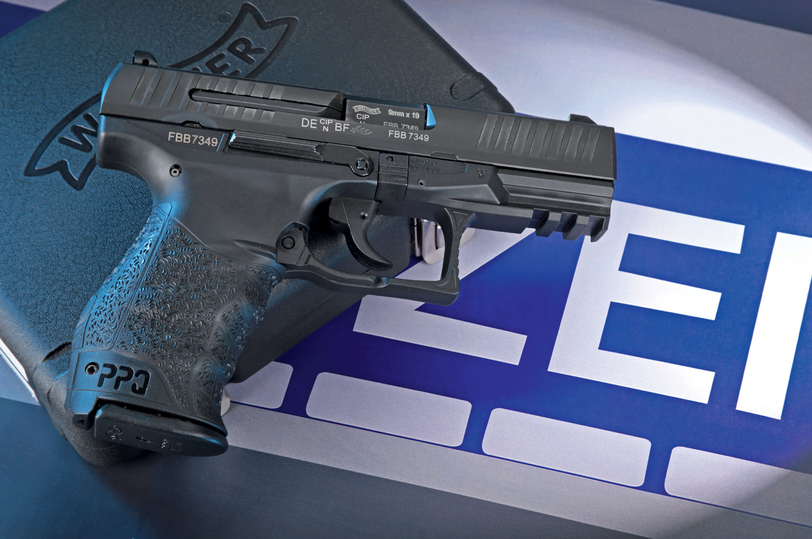 magazin-visier: Inhalt: VISIER 12/2015