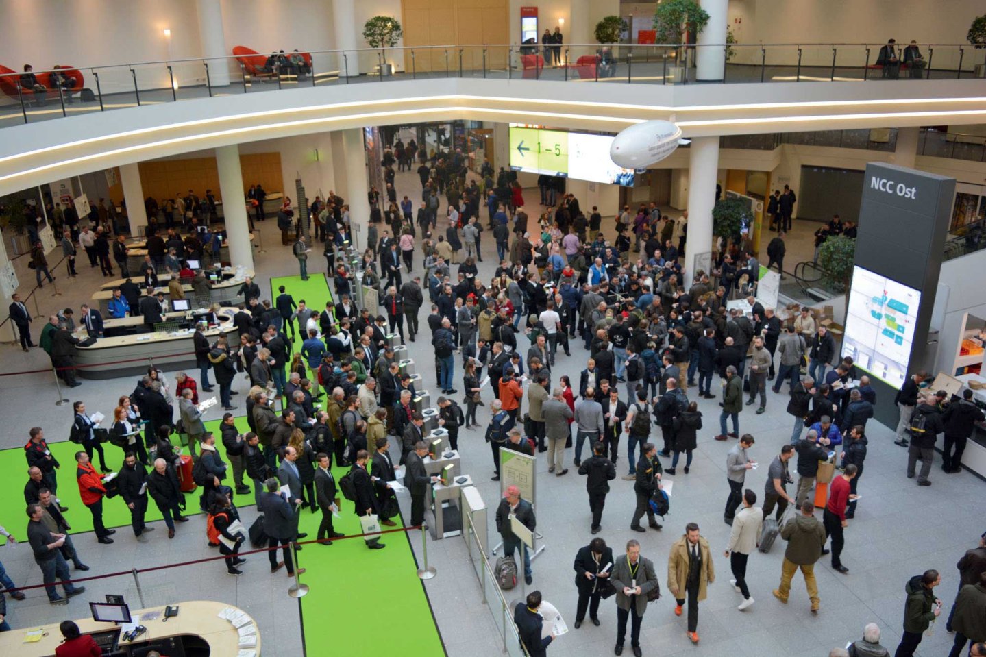 VISIER 5/2018 Eingangsbereich der IWA OutdoorClassics 2018.