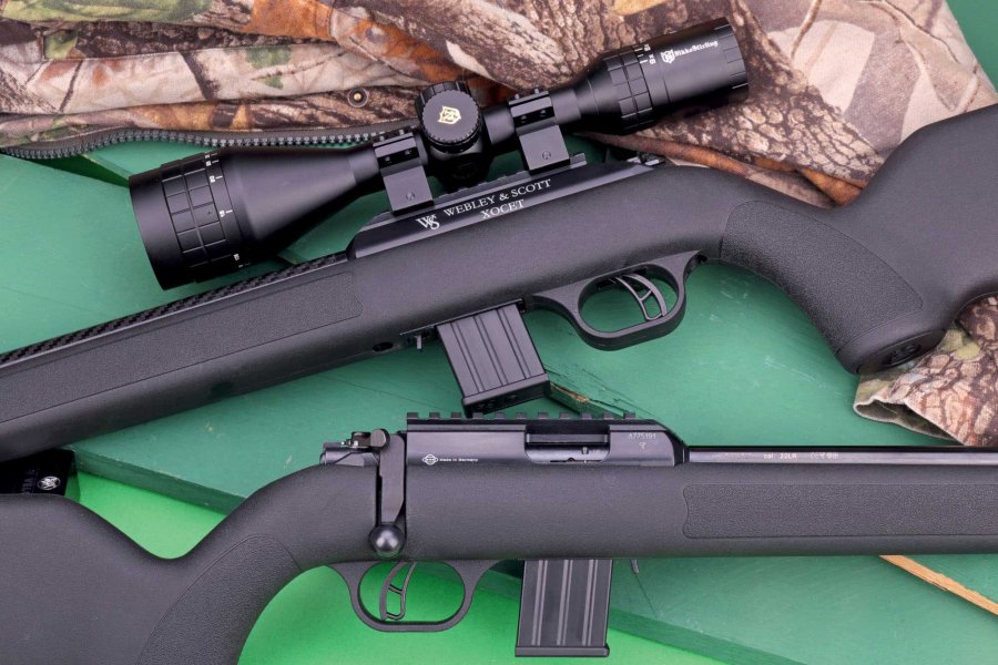 VISIER 6/2018 Webley & Scott Xocet mit Varmintlauf und Optik in linker Seitenansicht (oben) sowie Standardvariante in rechter Seitenansicht.