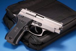 VISIER Special 93 - Freie Waffen II Ekol P29 Rev. II auf Tasche.