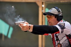 Alles zum IPSC-Schießen kompakt in einem Heft - VISIER Special 82 Eric Grauffel schießt seine Tanfoglio Stock II auf der Stage.