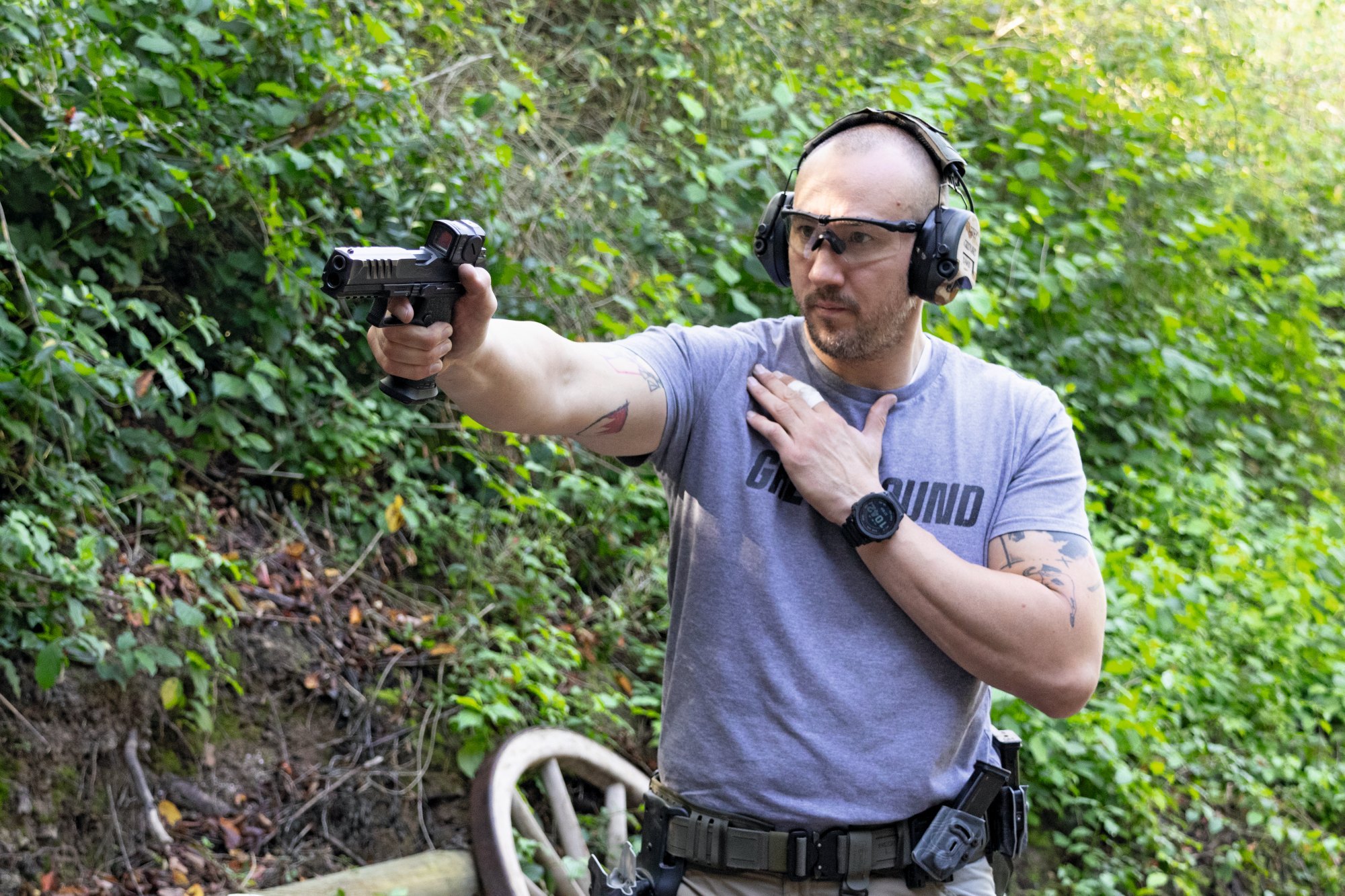 VISIER Special: VISIER Special 112: Eine strukturierte Einführung in das praktisch-dynamische Pistolenschießen VISIER Special: VISIER Special 112: Eine strukturierte Einführung in das praktisch-dynamische Pistolenschießen