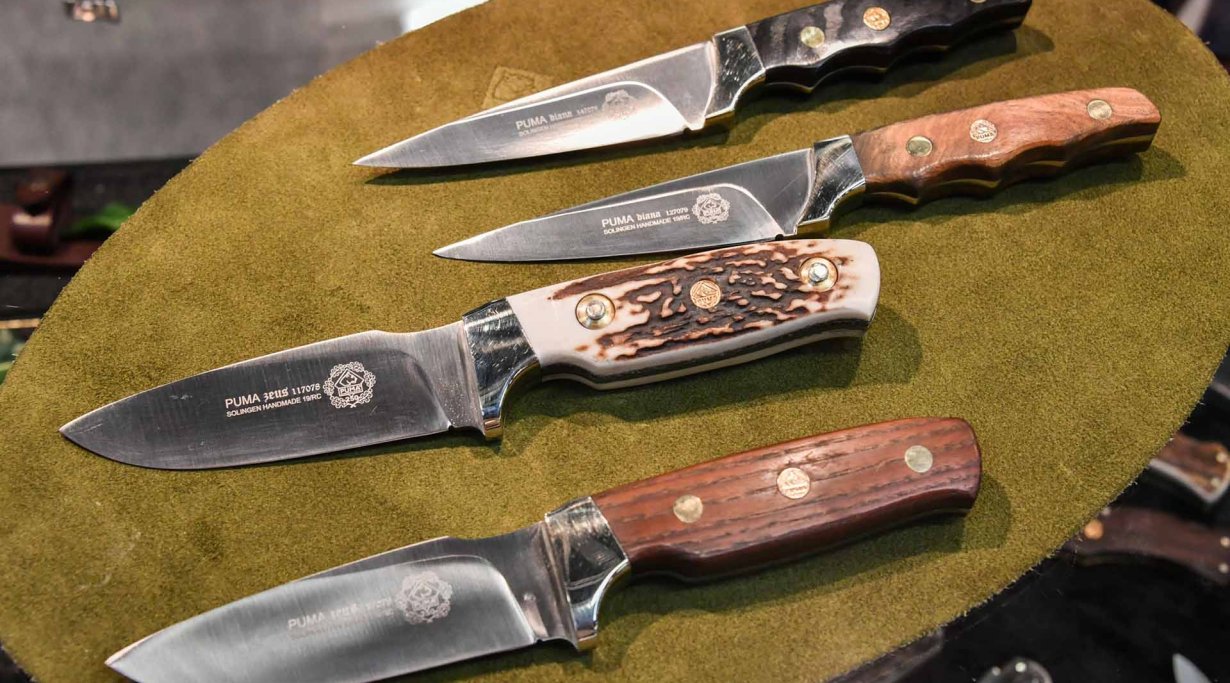 https://www.all4shooters.com/en/galleries/accessories/pictures-of-new-knives-of-the-iwa-outdoor-classics-2019/puma-diana-and-zeus-knives.jpg?cid=17sb.1iy5&resize=1d3173:1230x683c