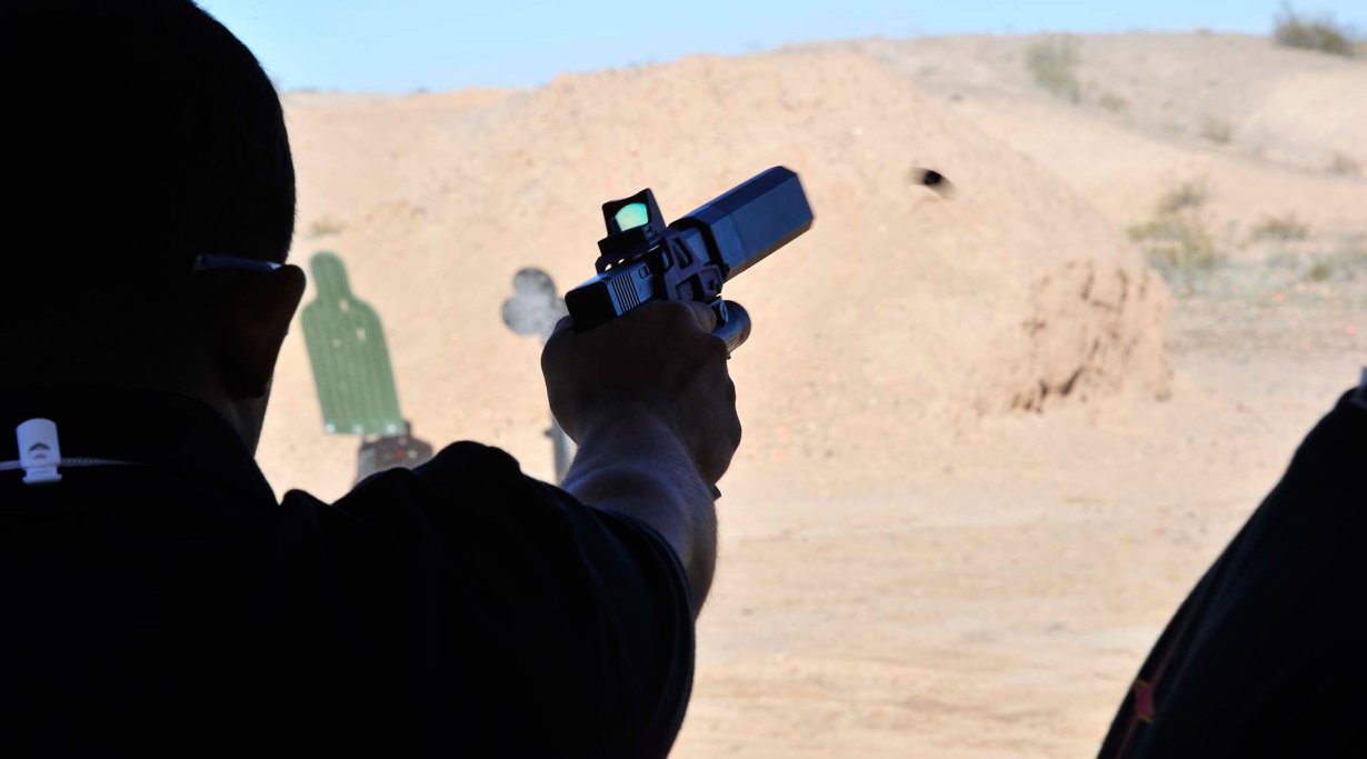 Pistols al Media Day at Range