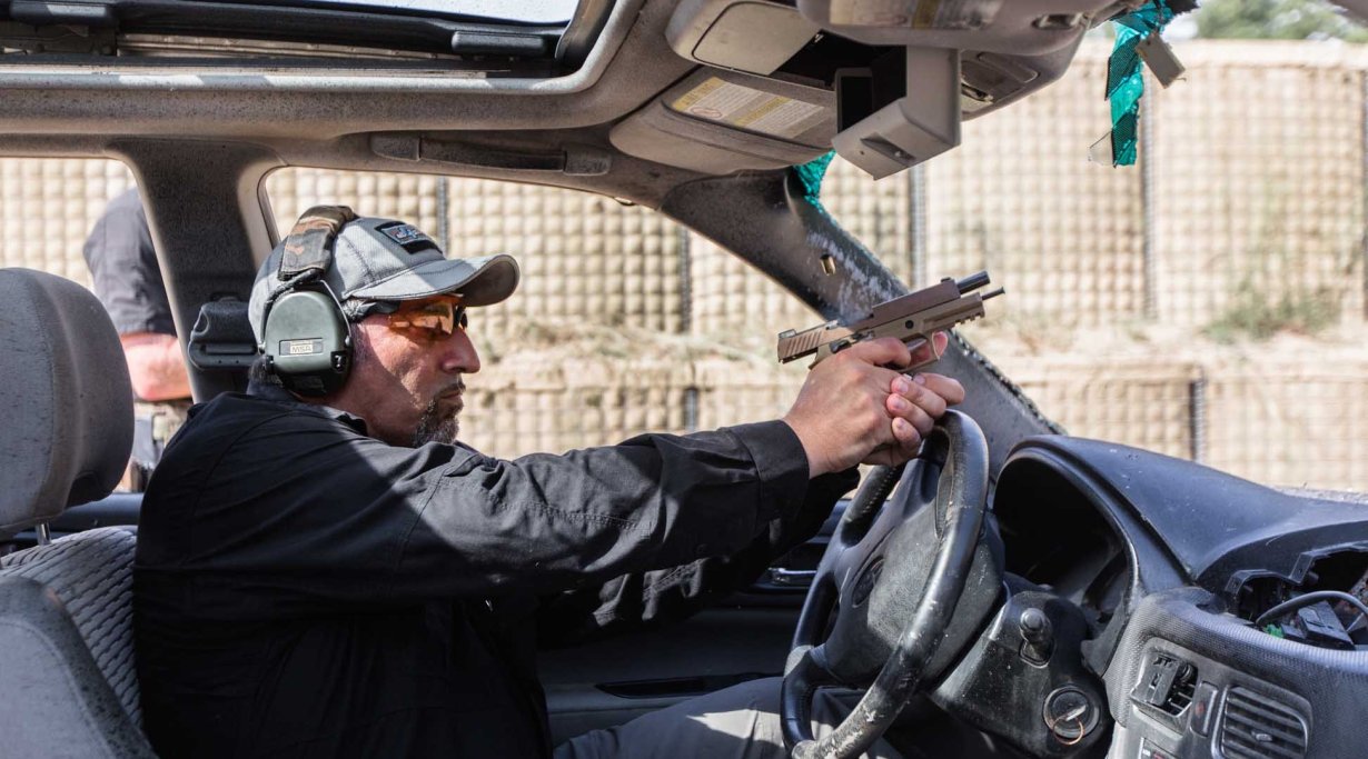 SIG Sauer P320-M17: shooting test by car
