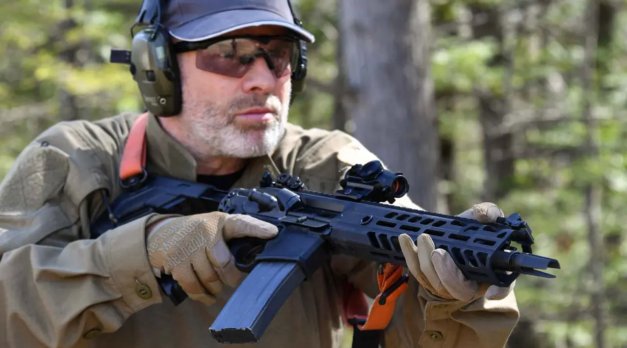 Stefan from all4shooters testing the SIG Sauer MCX Virtus semiautomatic carbine