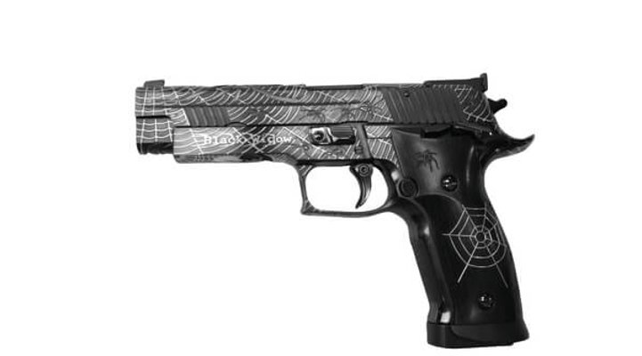 SIG SAUER Mastershop - Design: Black Widow