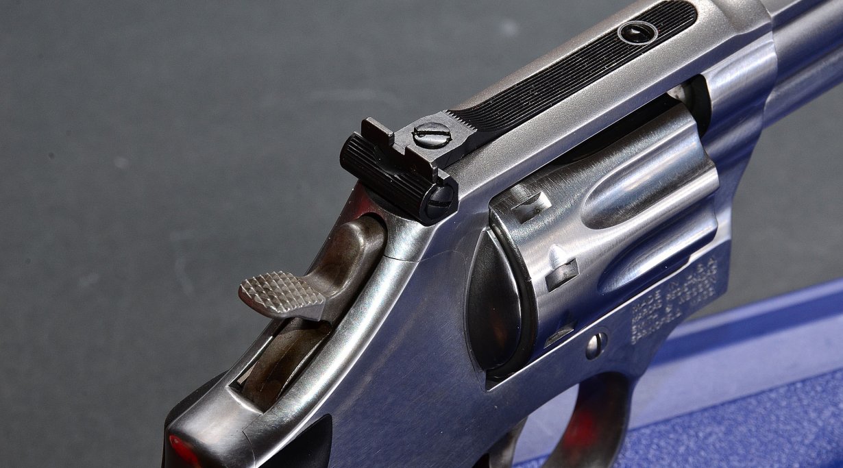 Smith & Wesson 617 .22 LR