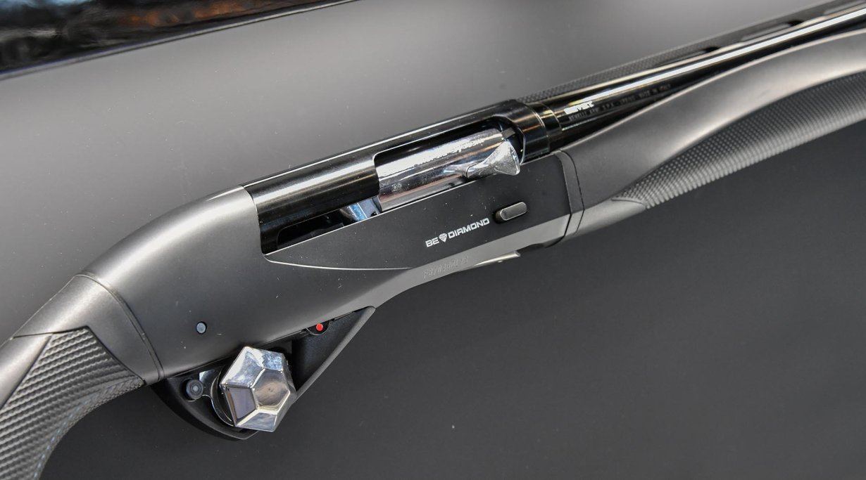 Benelli Raffaello Be Diamond semiautomatic 12 gauge shotgun