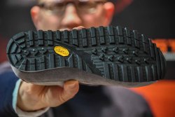 Crispi Addict: outdoor footwear for women and men Vibram sole of the Crispi Addict footwear
