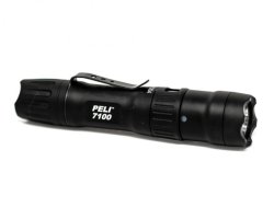 How to choose the ideal tactical torch – A short guide Peli 7100 torch