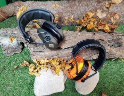 Test: hearing protection from Sordin – Supreme Basic and Supreme Pro X LED earmuffs both variants of the Sordin Supreme hardly differ in their design