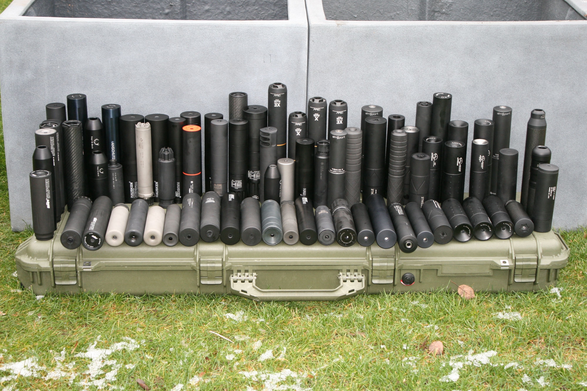 accessories: Over 80 hunting suppressors under test – The best three models for each use