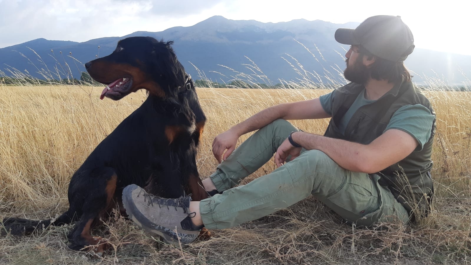 zamberlan: Zamberlan Salathé: the new good weather technical shoe for trekkers and dog lovers