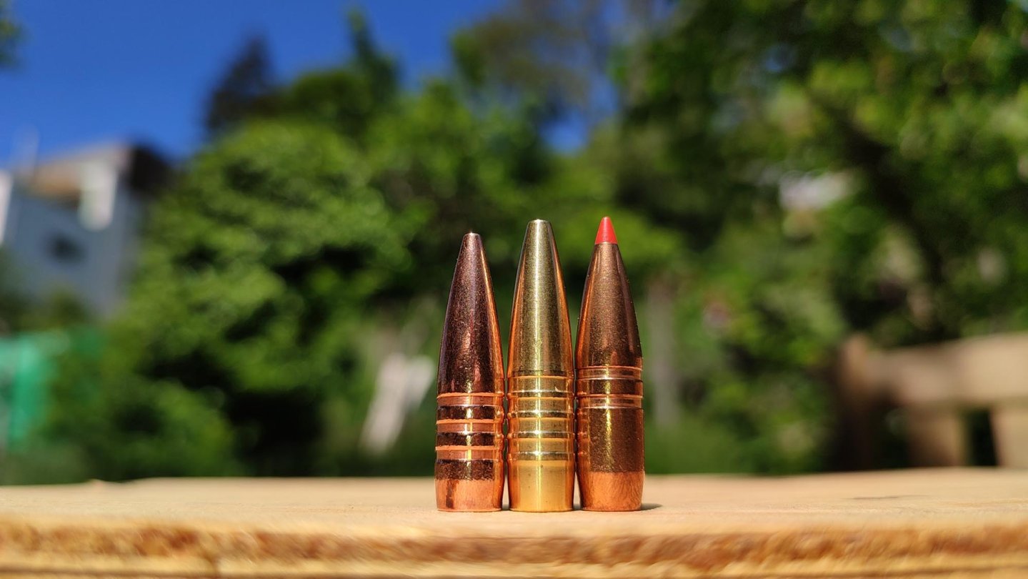 From a Swiss perspective: lead-free ammunition, a question of common sense? Or is the issue far more complex? Lead-free rifle bullets: copper (Barnes TSX), brass (LOS HT), tombac (Hornady GMX).