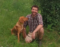 From a Swiss perspective: lead-free ammunition, a question of common sense? Or is the issue far more complex? The author Oliver Truninger with the dog