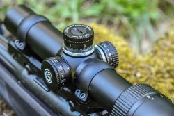 GECO 1-5x24i: the entry-level riflescope for driven hunts under test The adjustment turrets of the GECO 1-5x24i riflescope