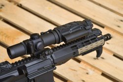 Nitehog Viper: Thermal clip-on optic in our technical pro review Battery compartment