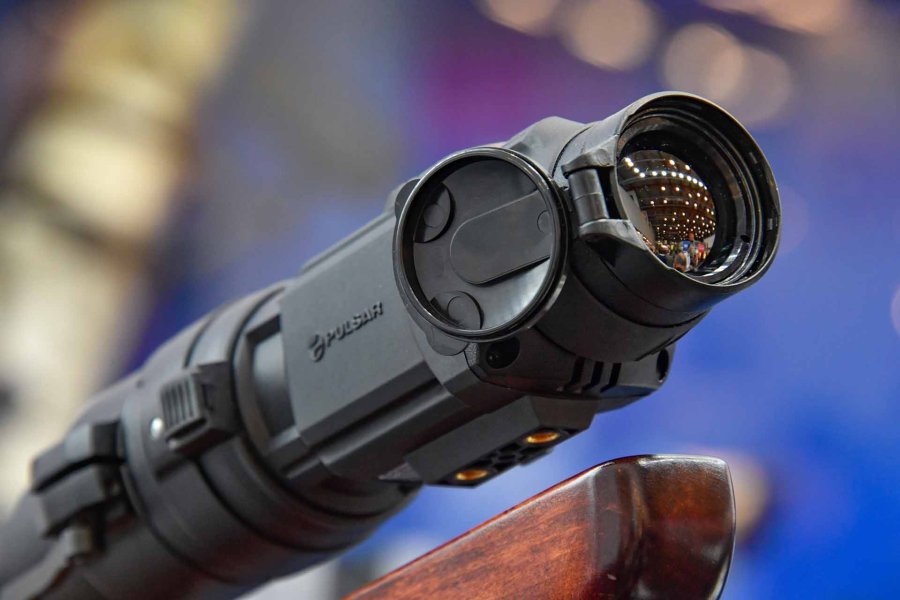 Pulsar Core line of thermal imaging Pulsar Core FXQ-BW