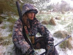 Lady hunter Armanda Couto Armanda Couto stalking in snow