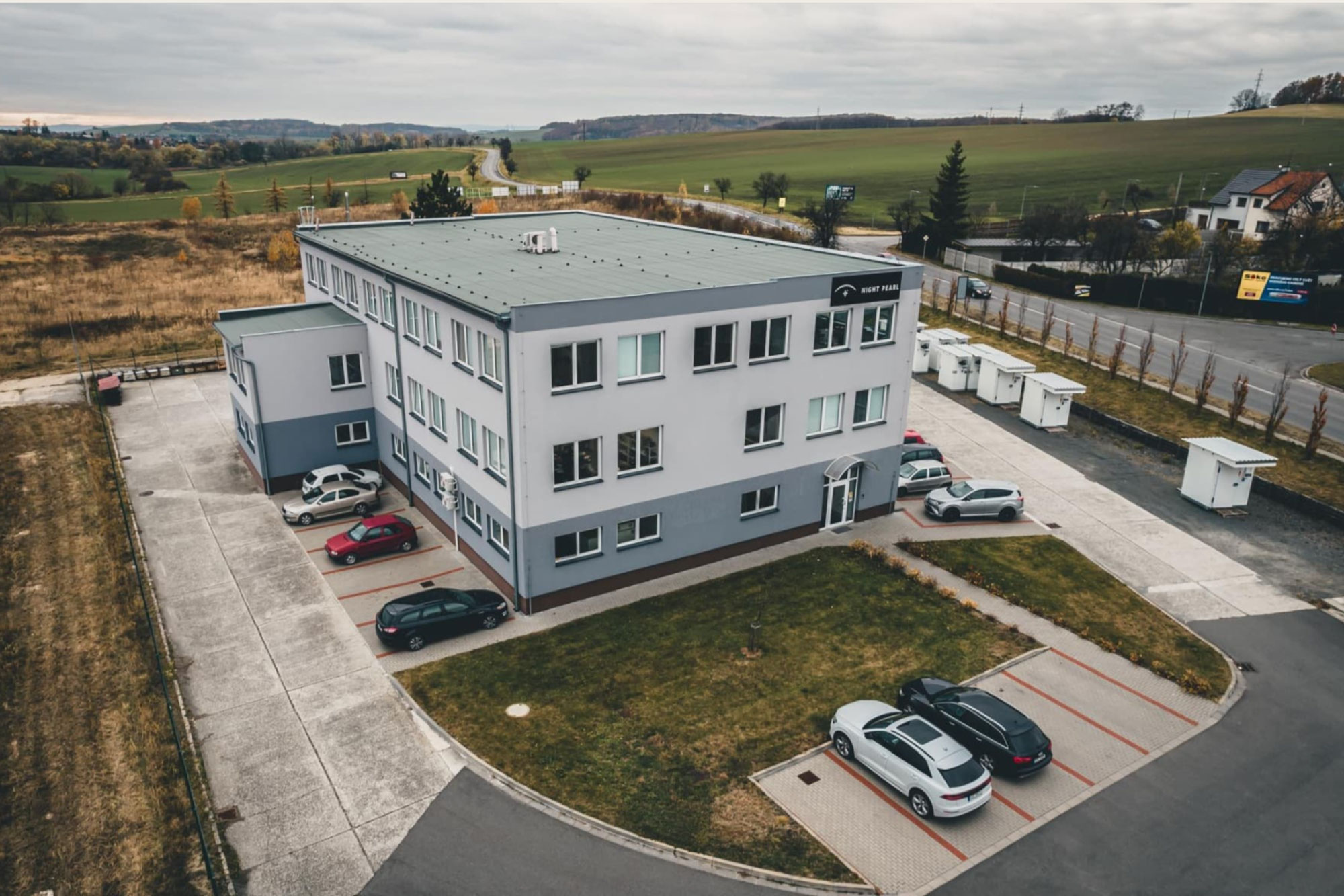 optics: Night Pearl: who and what is behind the affordable night vision, thermal imaging and daylight optics made in the EU? A company portrait with a video from manufacturing