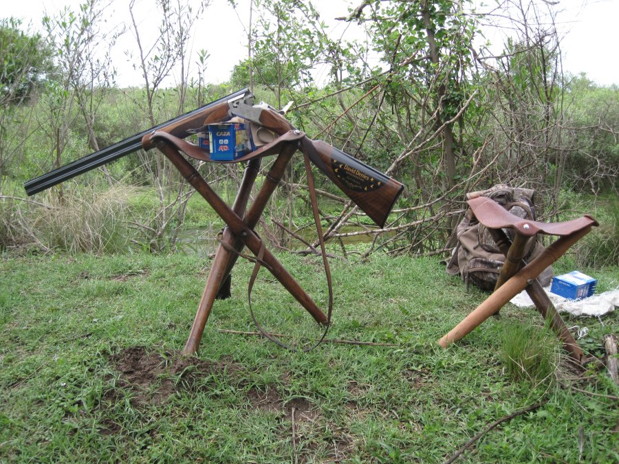 Dream hunt: dove hunting in Argentina Shotguns cartridge and seat from field shooting doves
