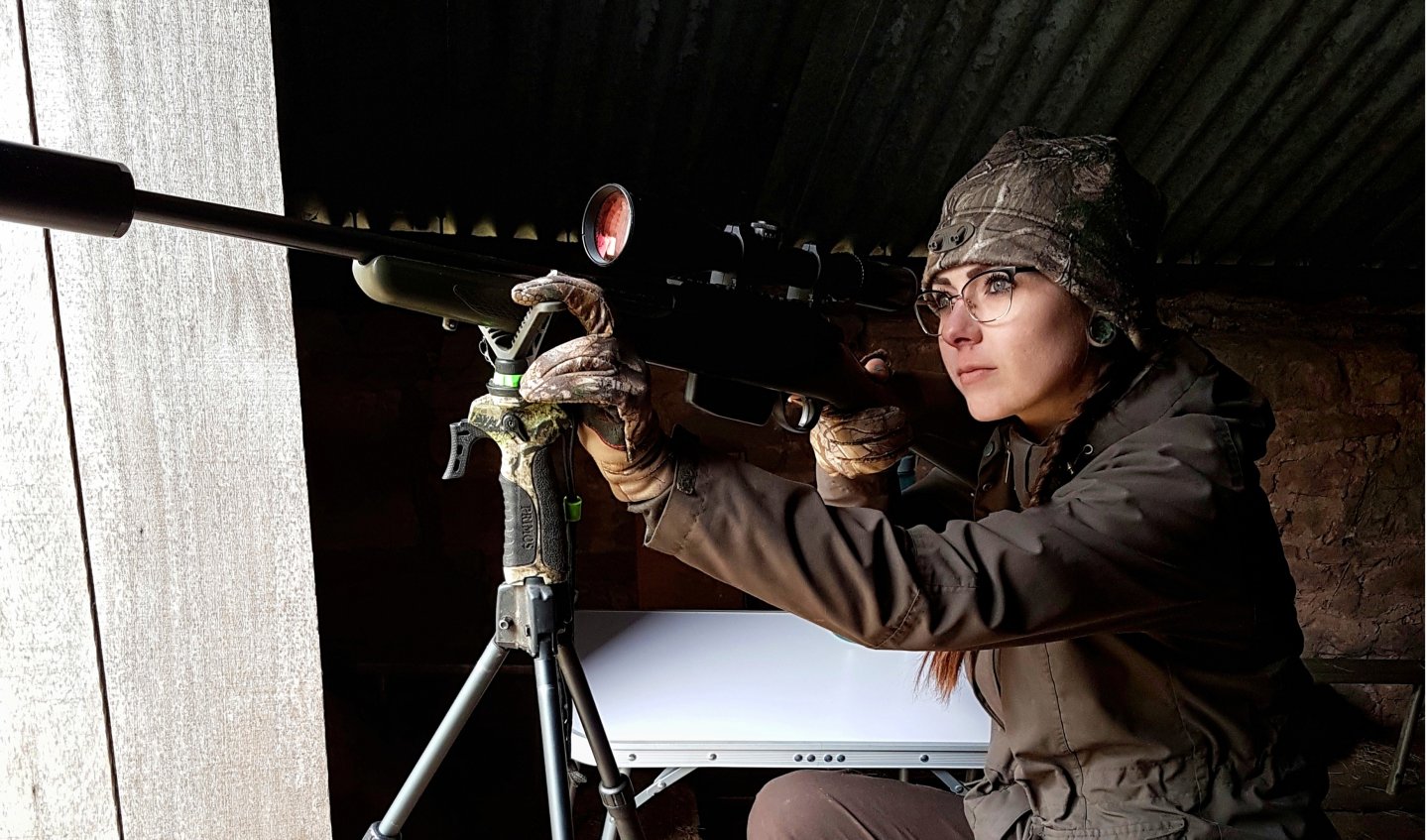 A lady hunter from Los Angeles ALL4_CHELSEA_PARHAM_Tikka T3 lite .308 _Schmidt and Bender 3-12 x 50 Precision Hunter.jpg