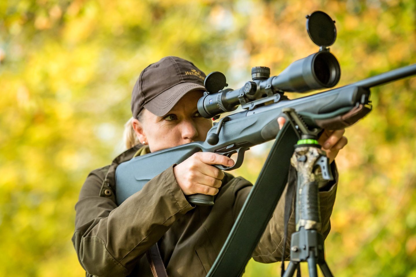 Huntress with a Blaser R8 in 30-06 with a Zeiss scope. Photo credtit: Sarah Farnsworth.