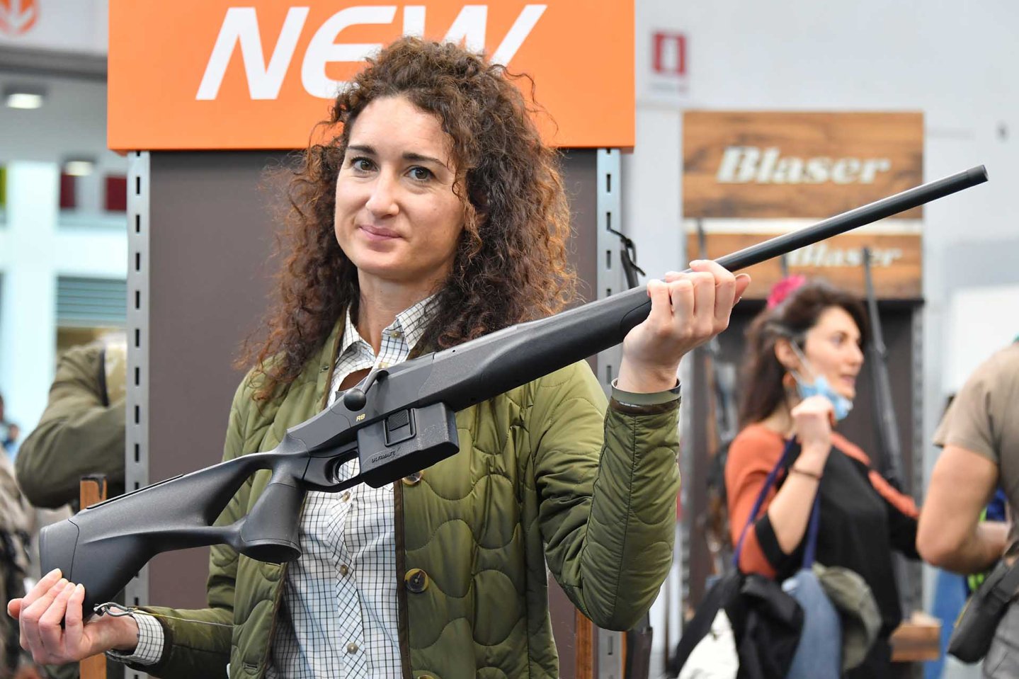 Blaser R8 Ultimate X, a high-capacity straight-pull hunting rifle The new Blaser R8 Ultimate X straight-pull rifle