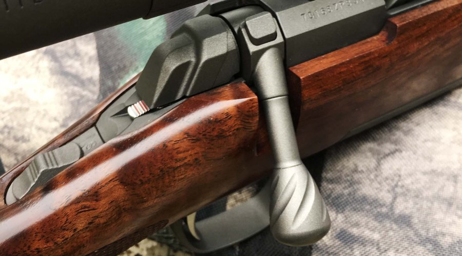 The safety on of the Browning X Bolt Pro Hunter G5 