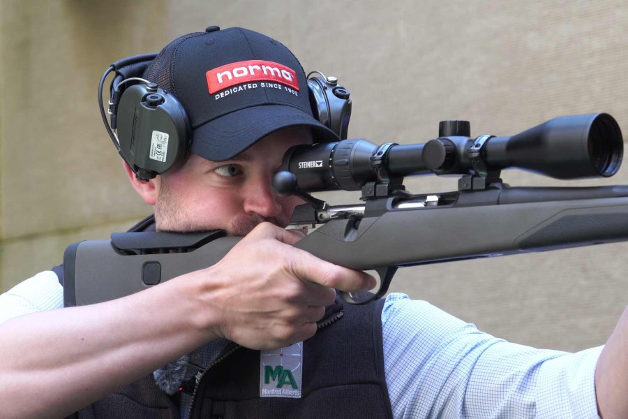 Sako Finnlight Black in use at the Target World Landscheid