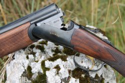 F.A.I.R. Pathos over/under hunting shotgun Body with gold-plated engravings of the F.A.I.R. Pathos shotgun