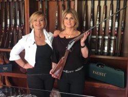 Fausti: the guns for the new season Barbara and Giovanna Fausti with the DEA SL .410 bore side-by-side.