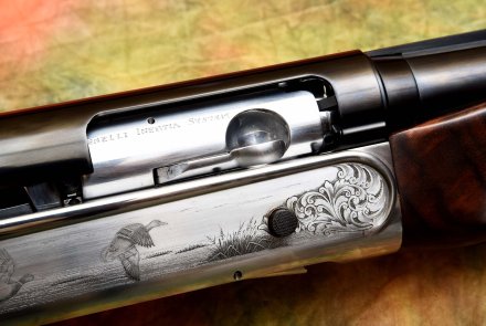 The Piotti/Benelli semiautomatic shotgun Bolt lever on the Piotti automatic shotgun