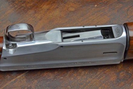 The Belladonna semi-auto shotgun  The elevator of the Belladonna semi-auto shotgun