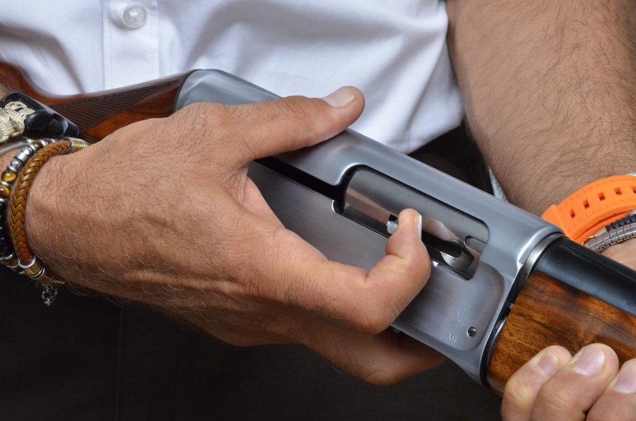 The Belladonna semi-auto shotgun The cocking handle of the Belladonna semi-auto shotgun