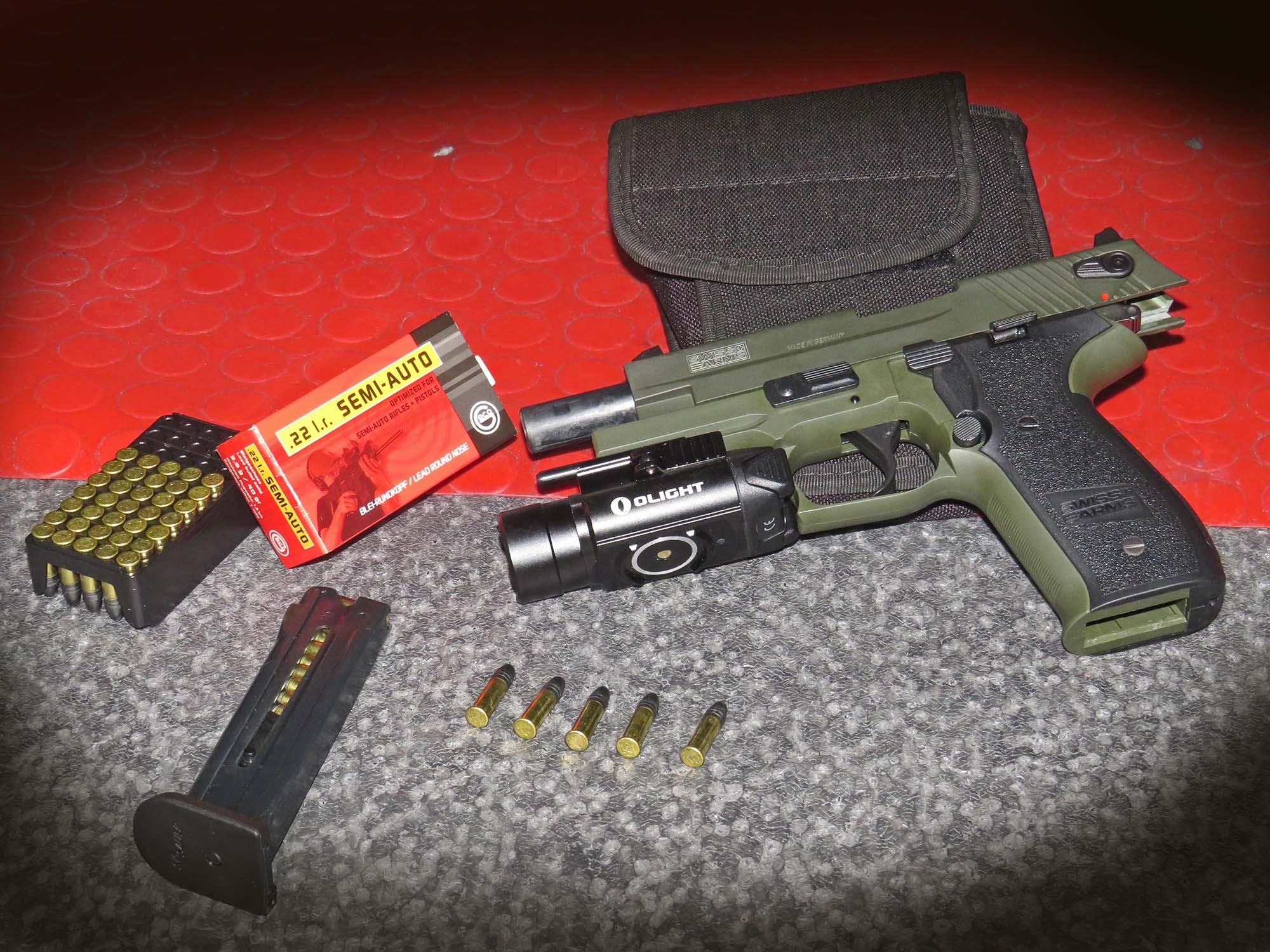 accessories: Olight PL-PRO Valkyrie, a powerful and inexpensive gun flashlight