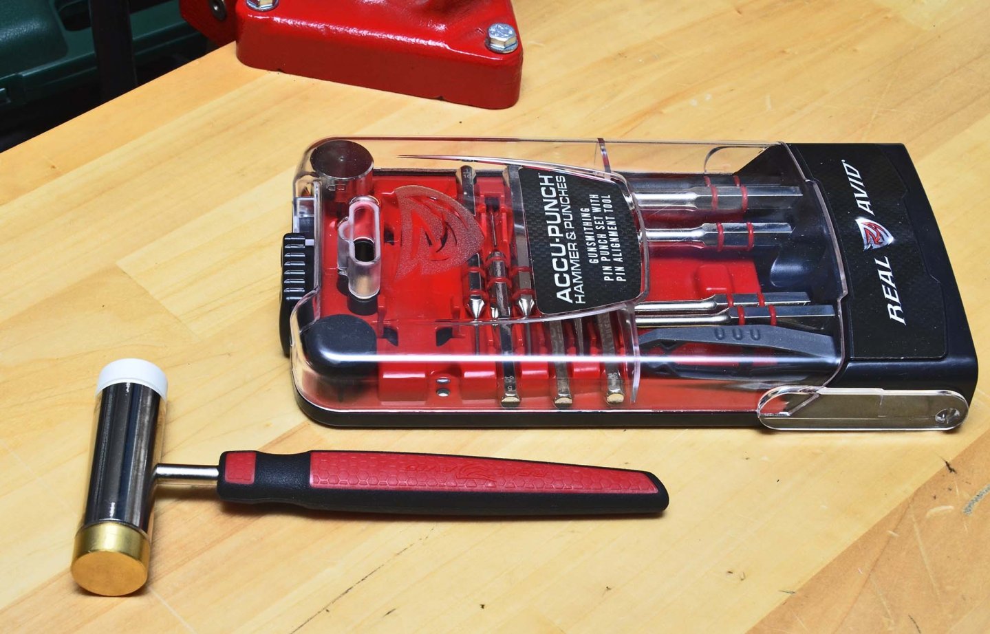 Accu punch set,  transparent box