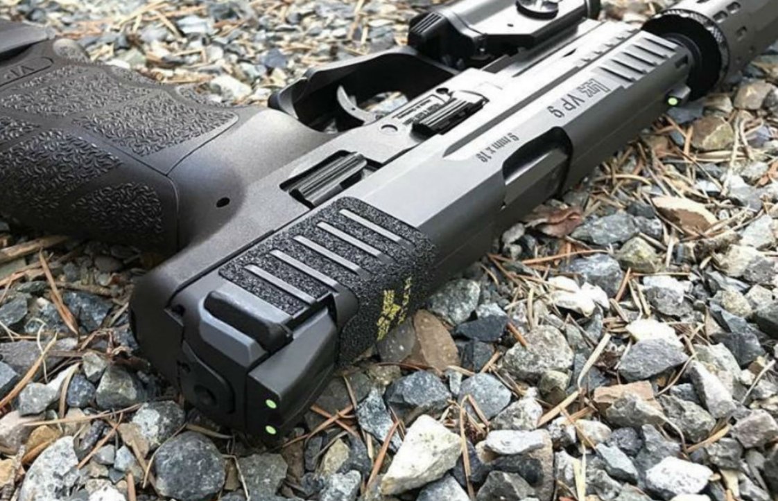 ArachniGRIP, a Spider on you pistol all4shooters