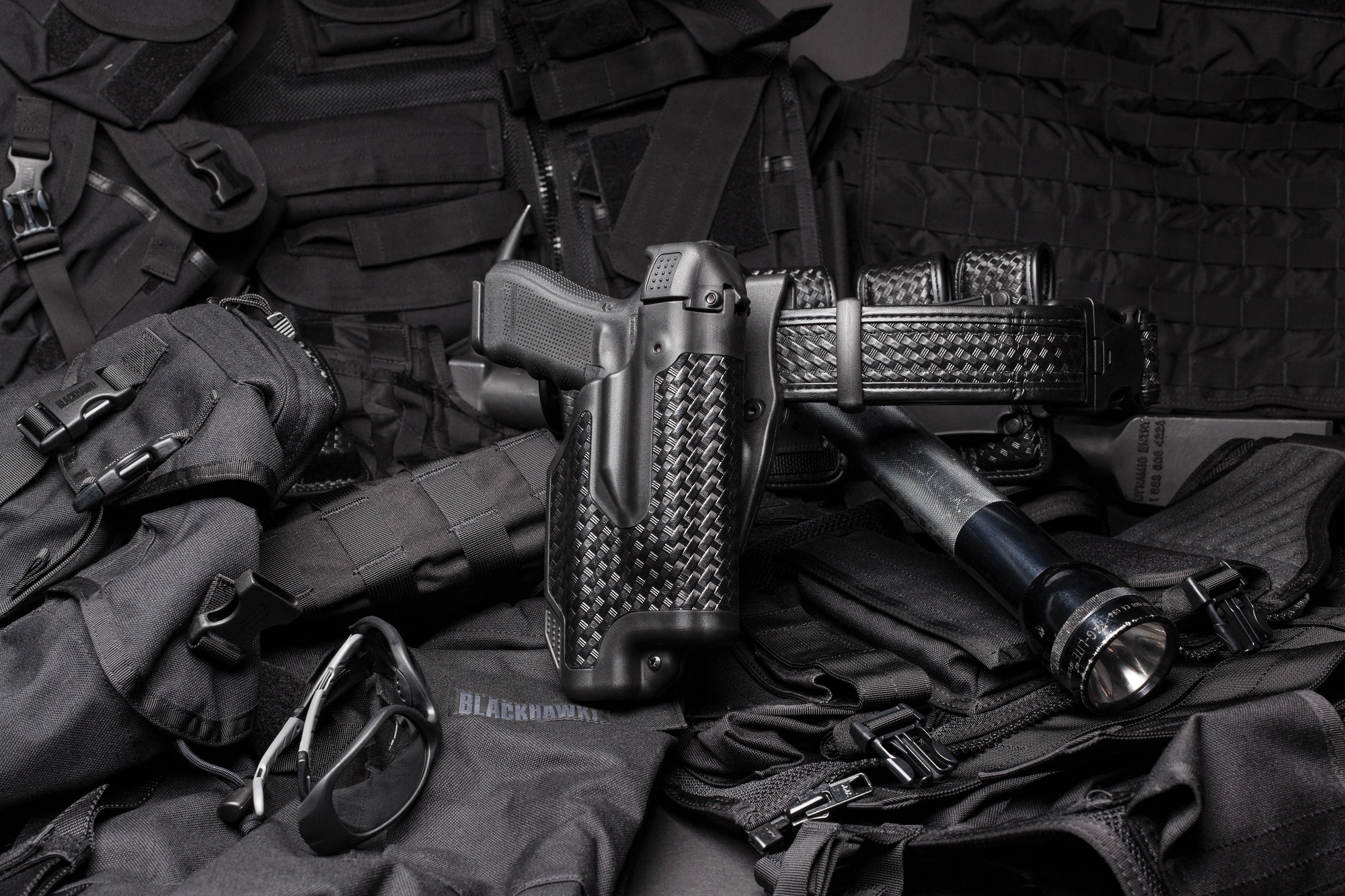 accessories: BLACKHAWK! Epoch level 3 light bearing duty holster